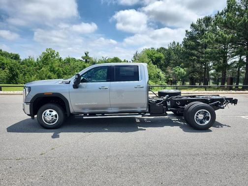 Sterling Metallic 2026 GMC Sierra 3500 SLE