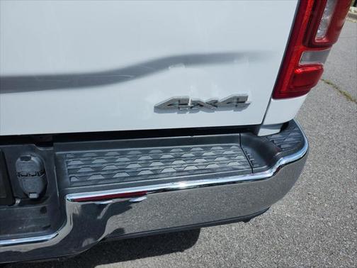 2022 RAM 3500 Laramie Crew Cab 4x4 8' Box