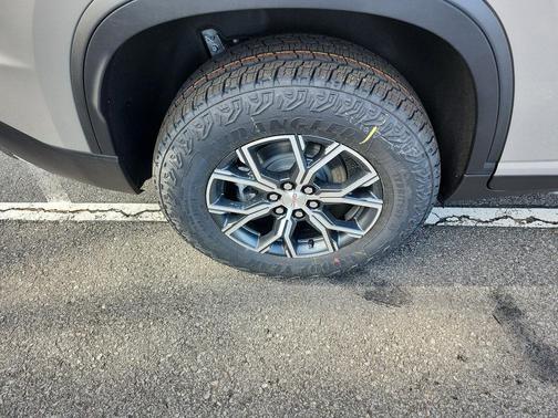 2026 GMC Acadia AT4 AWD