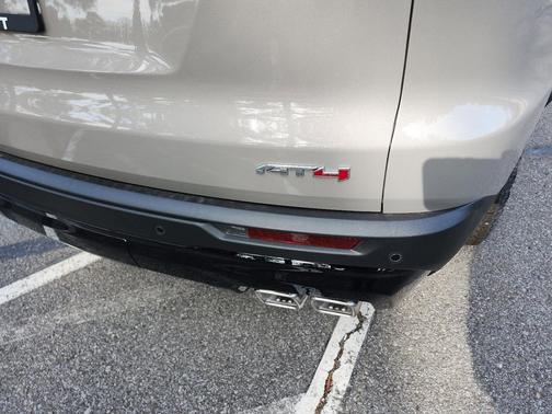 2026 GMC Acadia AT4 AWD