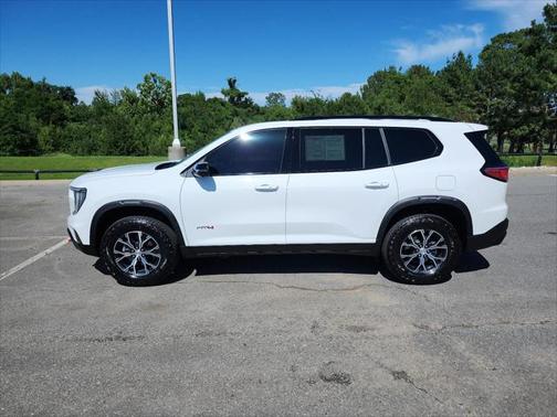 2024 GMC Acadia AWD AT4
