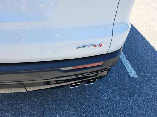 2024 GMC Acadia AWD AT4