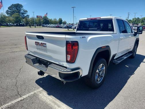 Summit White 2026 GMC Sierra 2500 SLE