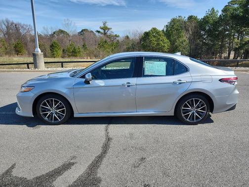 2021 Toyota Camry XLE