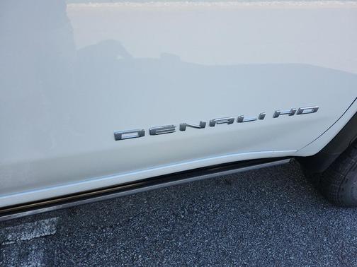 2026 GMC Sierra 2500 Denali