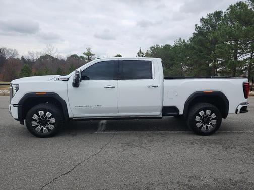 2025 GMC Sierra 2500 Denali