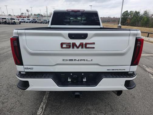 2025 GMC Sierra 2500 Denali