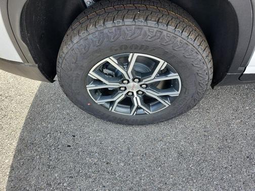 2026 GMC Acadia AT4 AWD