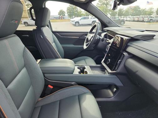 2026 GMC Acadia AT4 AWD