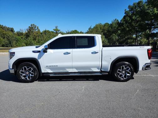 2025 GMC Sierra 1500 SLT