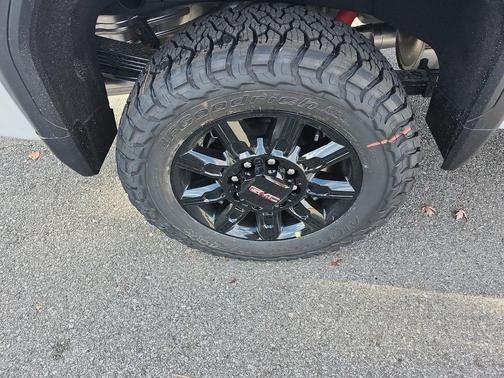 2026 GMC Sierra 2500 AT4