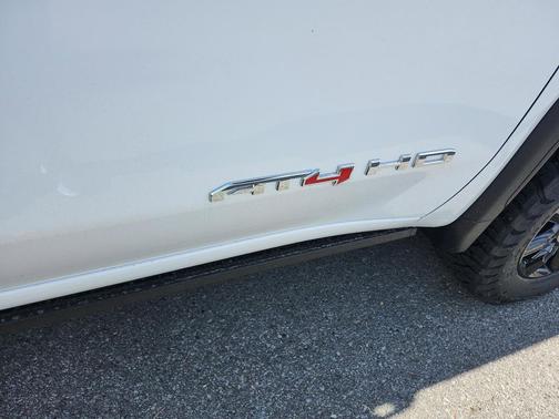 2026 GMC Sierra 2500 AT4