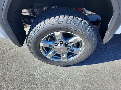 2026 GMC Sierra 2500 SLT