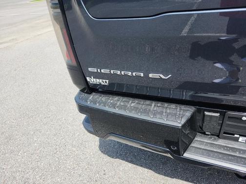 2025 GMC Sierra EV Max Range Denali