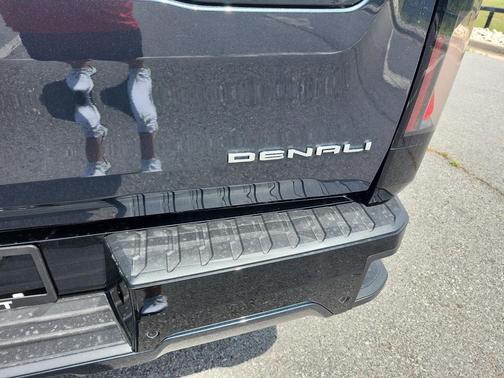 2025 GMC Sierra EV Max Range Denali