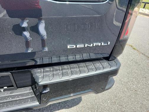 2025 GMC Sierra EV Max Range Denali