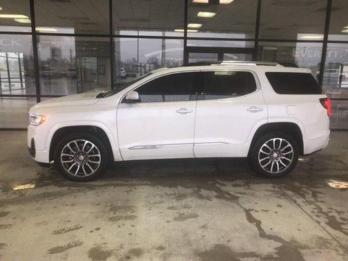 Photo 2 of 25 of 2022 GMC Acadia Denali