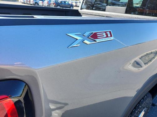 Sterling Metallic 2026 GMC Sierra 1500 SLT