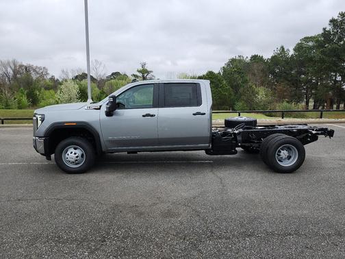 Sterling Metallic 2026 GMC Sierra 3500 Base