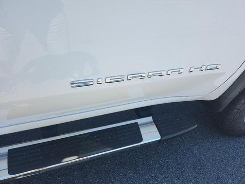Summit White 2026 GMC Sierra 2500 SLE