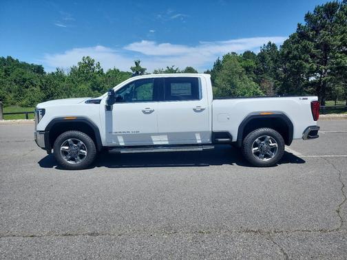 Summit White 2026 GMC Sierra 2500 SLE