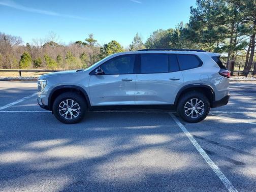 2026 GMC Acadia AT4 AWD