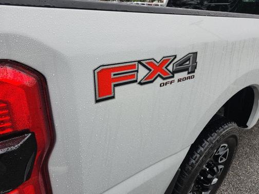Avalanche 2026 Ford F-350 Platinum