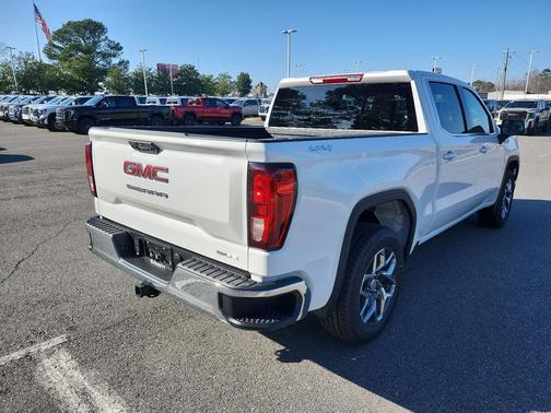 2026 GMC Sierra 1500 SLE