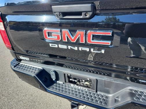 2023 GMC Canyon Denali