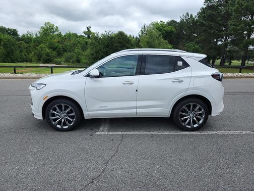 White Frost Tricoat 2026 Buick Encore GX Avenir