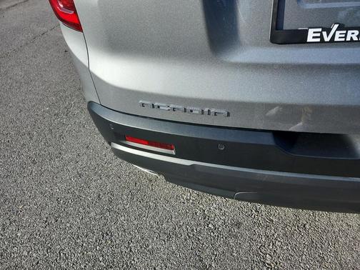 2023 GMC Acadia AWD AT4