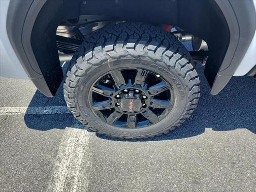 2025 GMC Sierra 2500 AT4