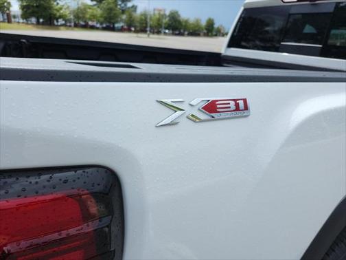 2025 GMC Sierra 2500 SLT