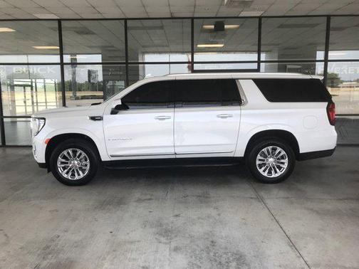 2023 GMC Yukon XL SLT