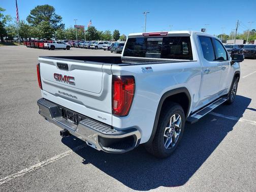 Glacier White Tricoat 2026 GMC Sierra 1500 SLT