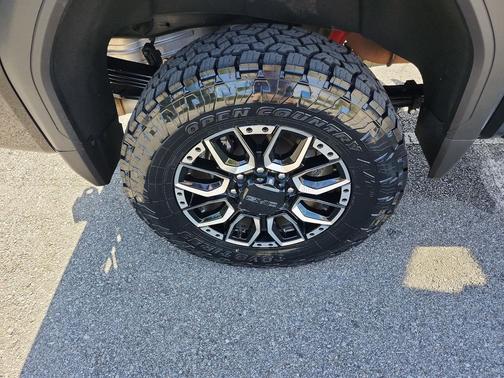 2024 GMC Sierra 2500 Denali Ultimate