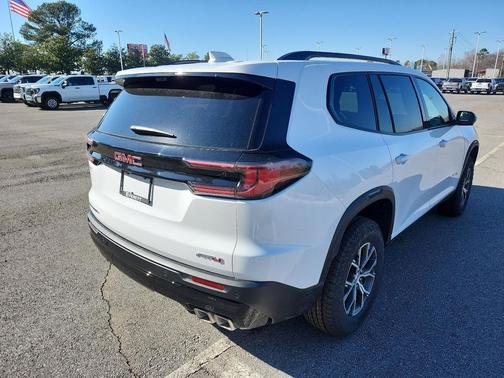 2026 GMC Acadia AT4 AWD
