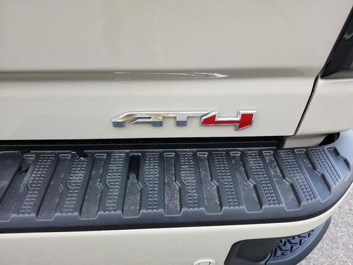 2026 GMC Sierra 2500 AT4