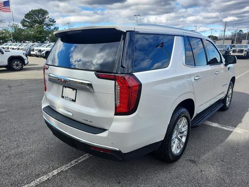 2021 GMC Yukon SLT