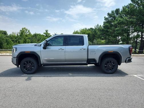 2025 GMC Sierra 2500 AT4