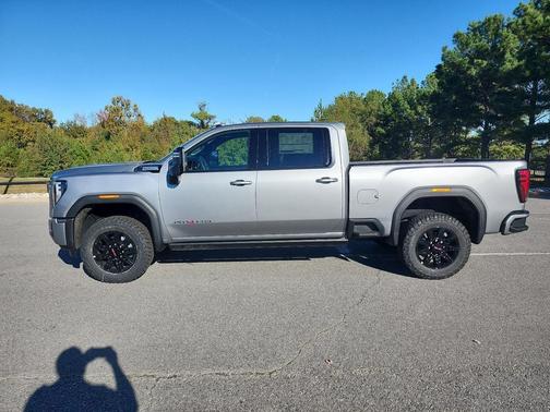 2026 GMC Sierra 2500 AT4