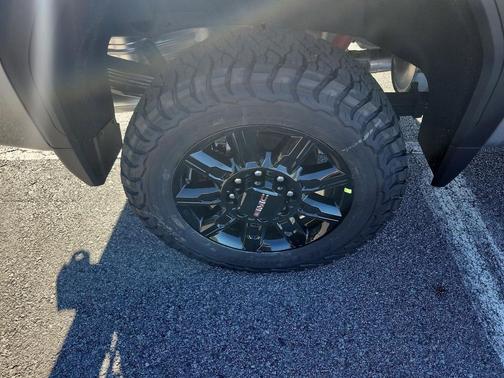 2026 GMC Sierra 2500 AT4