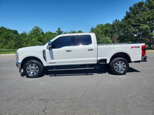 Star White Metallic Tri-Coat 2025 Ford F-250 King Ranch