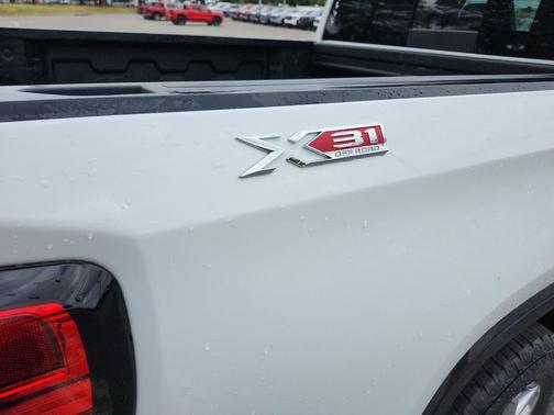 Summit White 2026 GMC Sierra 1500 SLT