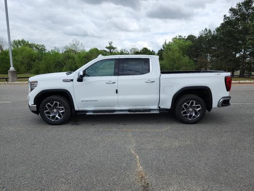Summit White 2026 GMC Sierra 1500 SLT