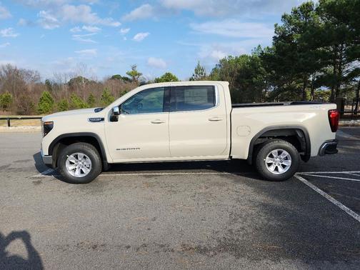 Coastal Dune 2026 GMC Sierra 1500 SLE