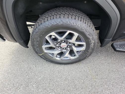 Onyx Black 2026 GMC Sierra 1500 SLT