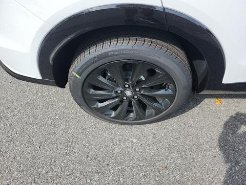 Summit White 2026 Buick Envista Sport Touring FWD