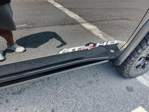 Onyx Black 2026 GMC Sierra 2500 AT4