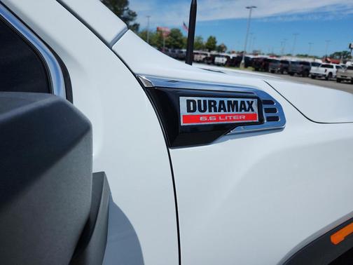 Summit White 2026 GMC Sierra 3500 SLE